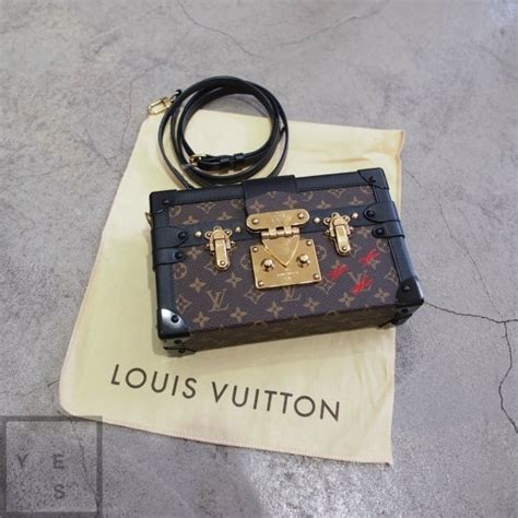 Borse Louis Vuitton: perché la Petite Malle è must have